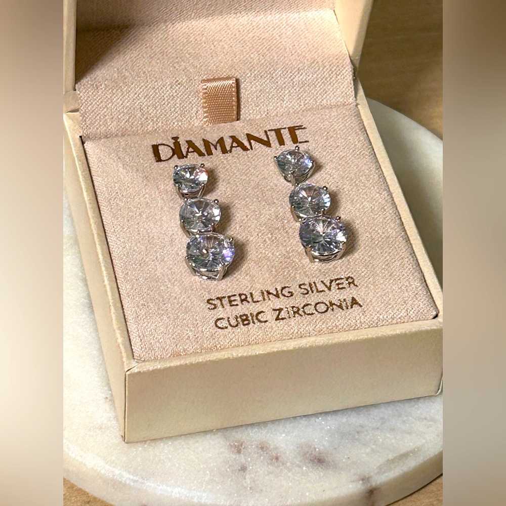 3 pair cubic zirconia in sterling silver titrating sizes of earring studs NWT